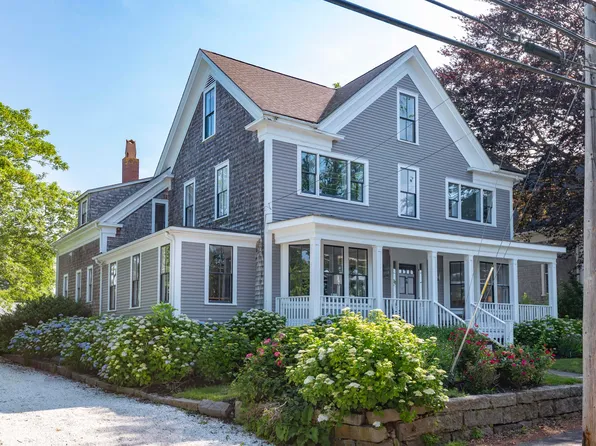 41 Millfield Street, Woods Hole, MA 02543