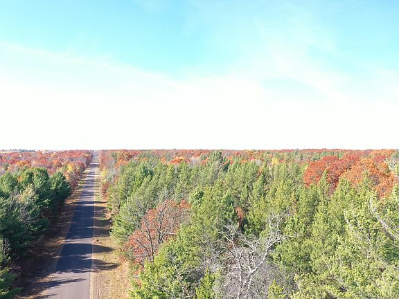 3rd image of Xxx Bloom Rd