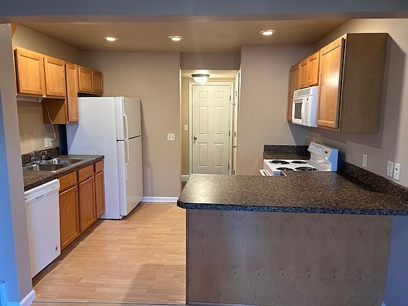 2nd image of 3229 Rosebud Dr
