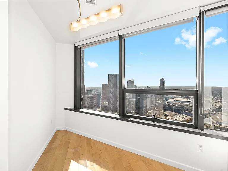 1100 Wilshire Blvd #3309 — Photo 18