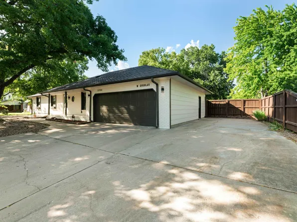11304 W Douglas Ave, Wichita, KS 67212