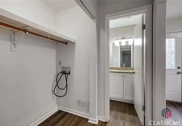 209 Highland Park Dr — Photo 9