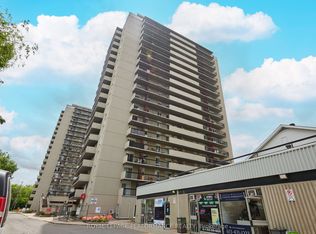 158 McArthur Ave #202, Ottawa, ON K1L 8E7