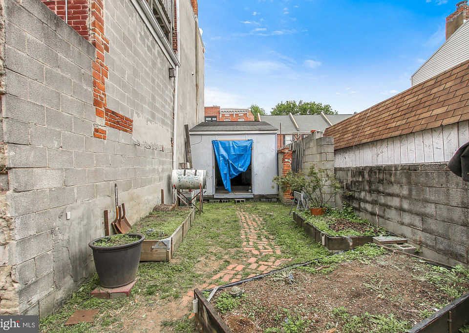 2nd image of 1927 Aliceanna St