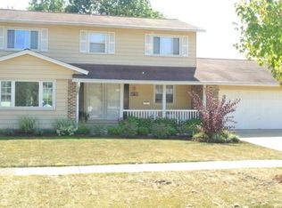 595 Gateshead N, Elk Grove Village, IL 60007