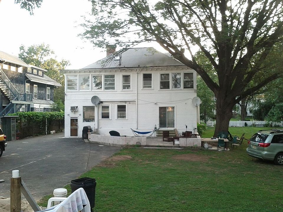 2nd image of 566-74 Westminster Ave