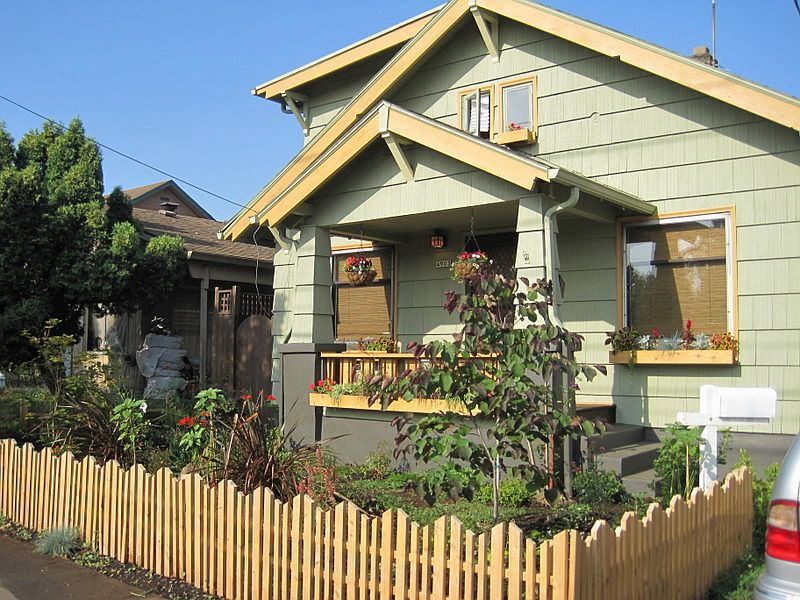 Front of house with frontyard