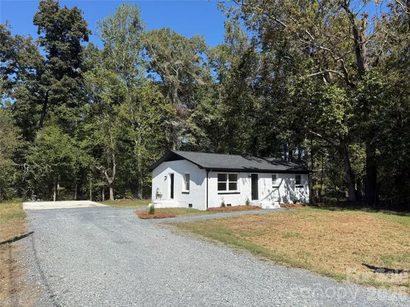 3806 Vanderburg Dr S, Concord, NC 28025