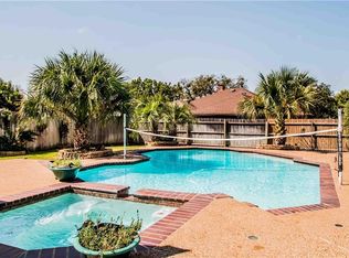 5009 Skylark Ct, North Richland Hills, TX 76180