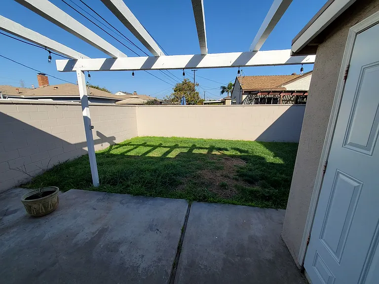 3213 W 180th St — Photo 22