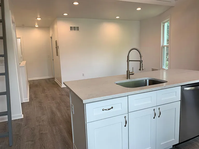 534 Marie Ave #2 — Photo 3