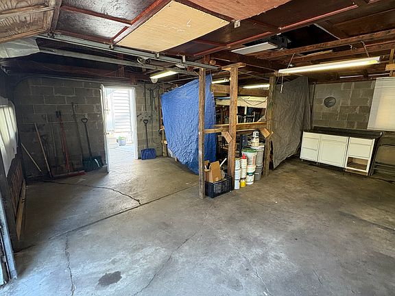 5th image of 433 Woodland Ave