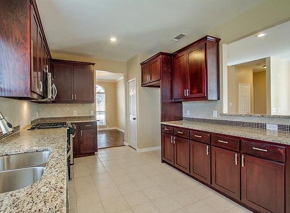 5th image of 1332 Parma Dr