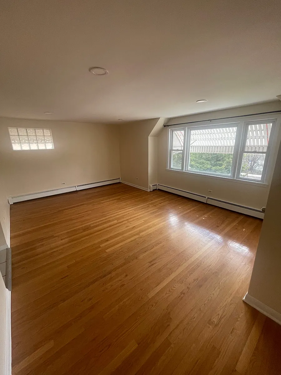 Building Photo - 4044 W 55th St #2