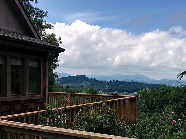 242 Browns Chapel Crst, Boone, NC 28607