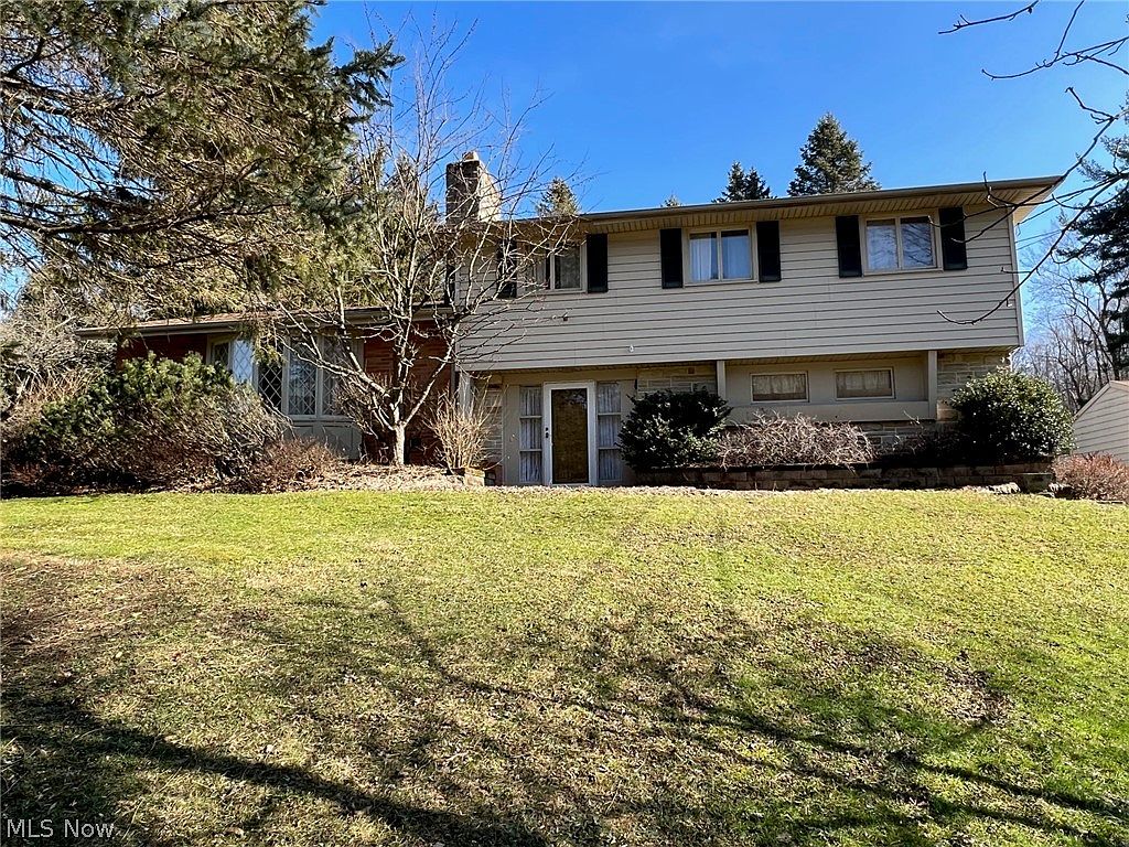 12415 Auburn Rd, Chardon, OH 44024 | Zillow