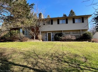 12415 Auburn Rd, Chardon, OH 44024