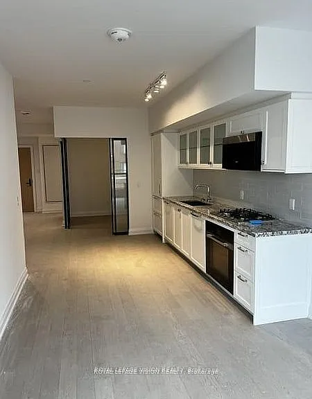 505 Glencairn Ave #209 — Photo 3