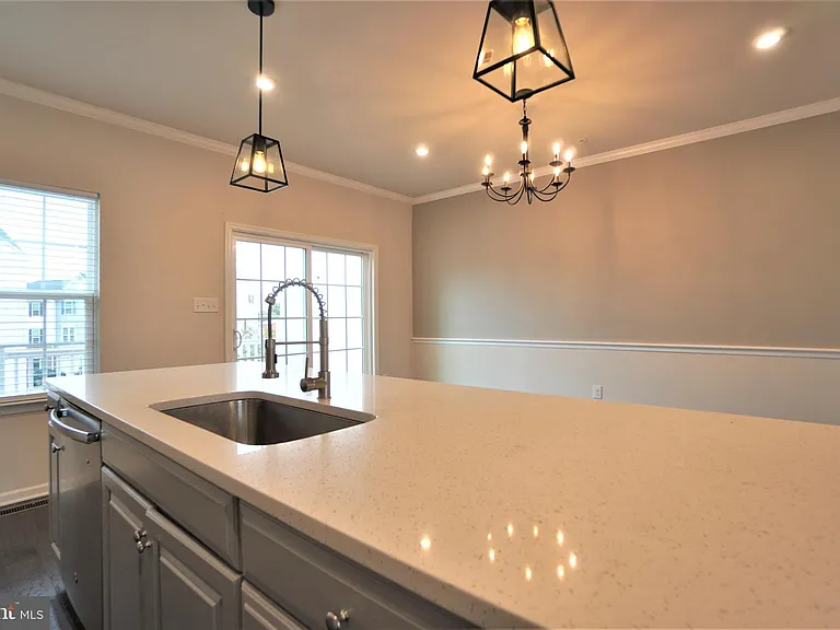 125 Dragon Dr — Photo 7