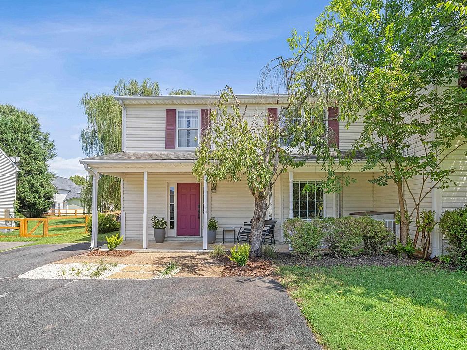 1st image of 1525 Primrose Ln