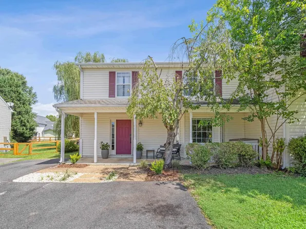 1525 Primrose Ln, Charlottesville, VA 22902