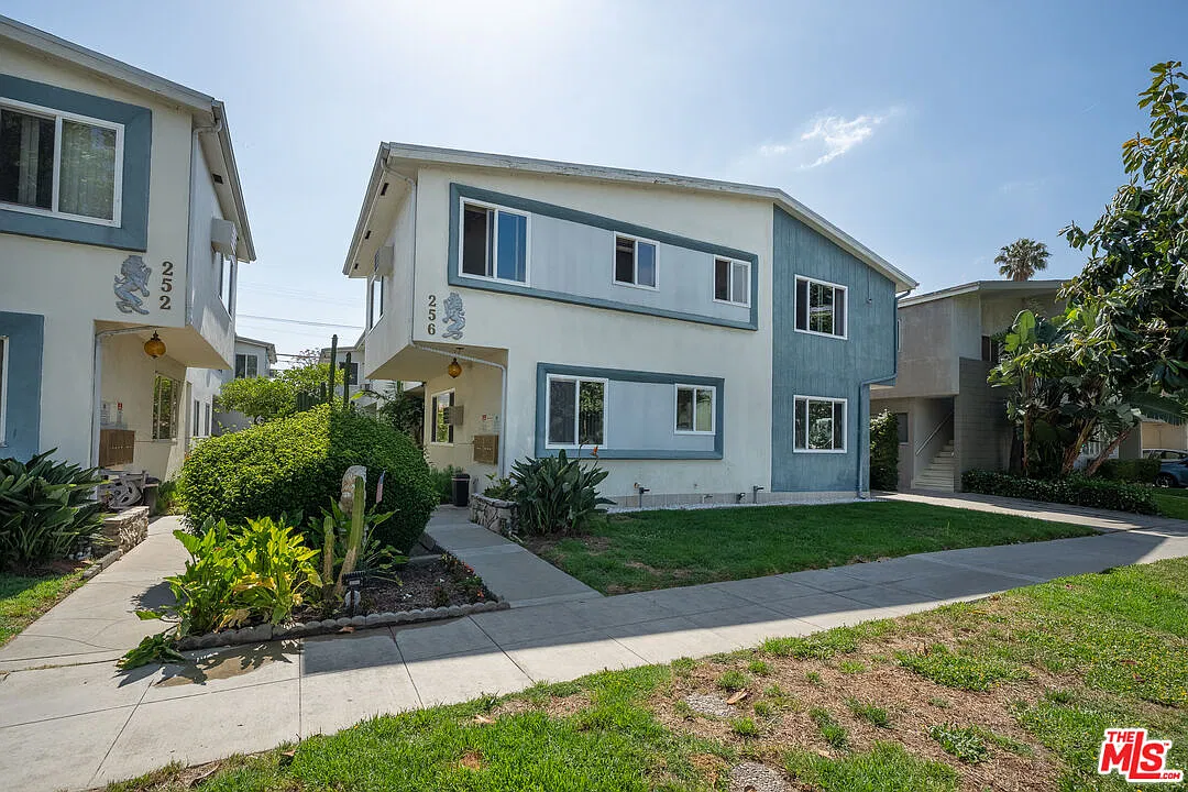 2 bed, 1.0 bath, 760 sqft, $2,800 — Photo 1