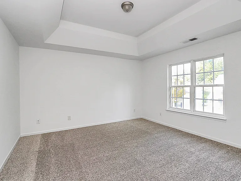 1215 McAllister Dr — Photo 7