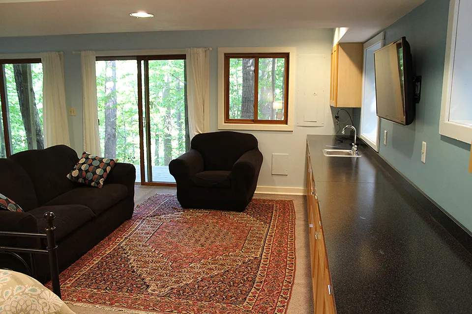Studio, 750 sqft, $1,800 — Photo 2