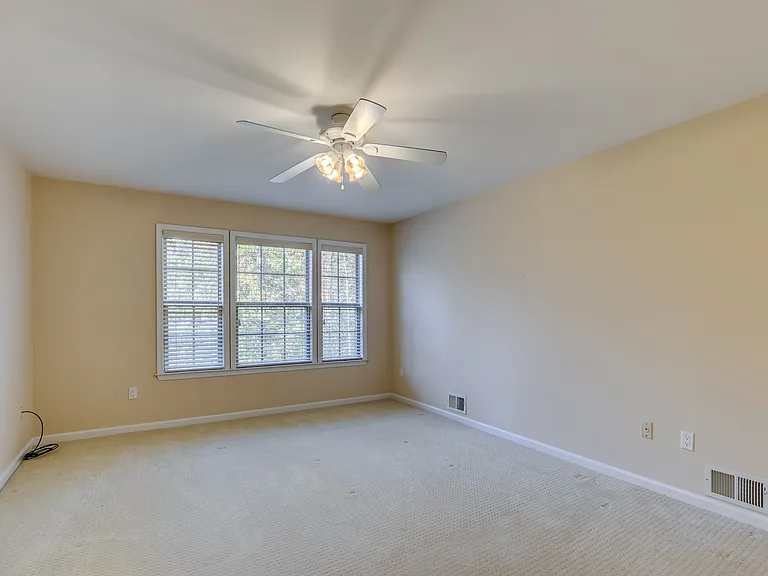 403 Taggert Dr — Photo 19