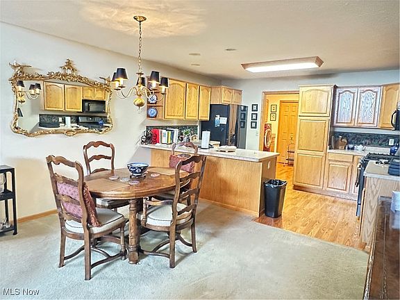 5th image of 1949 Marsh Ln