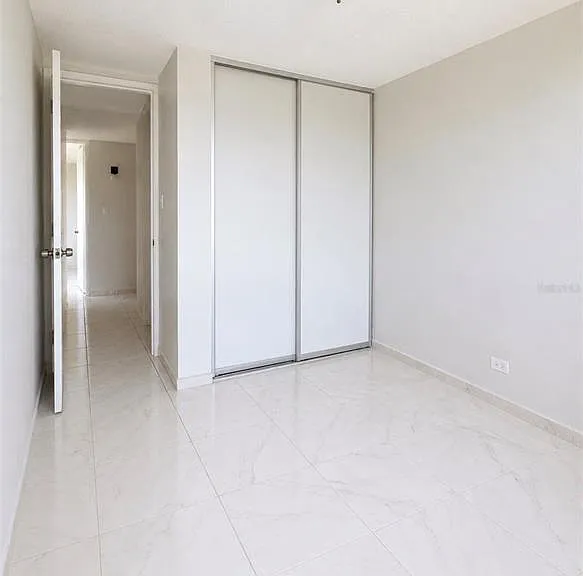 368 Cond Crystal — Photo 9