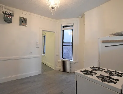 Rented by Bold New York | media 8