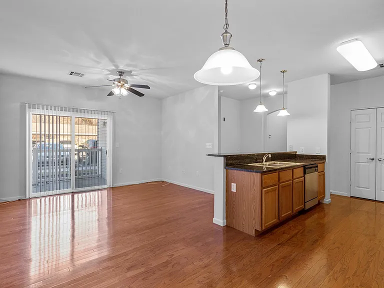 42 Kassebaum Ln #106 — Photo 8