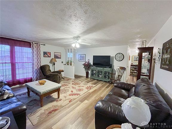 5th image of 153 Hartshorn Dr
