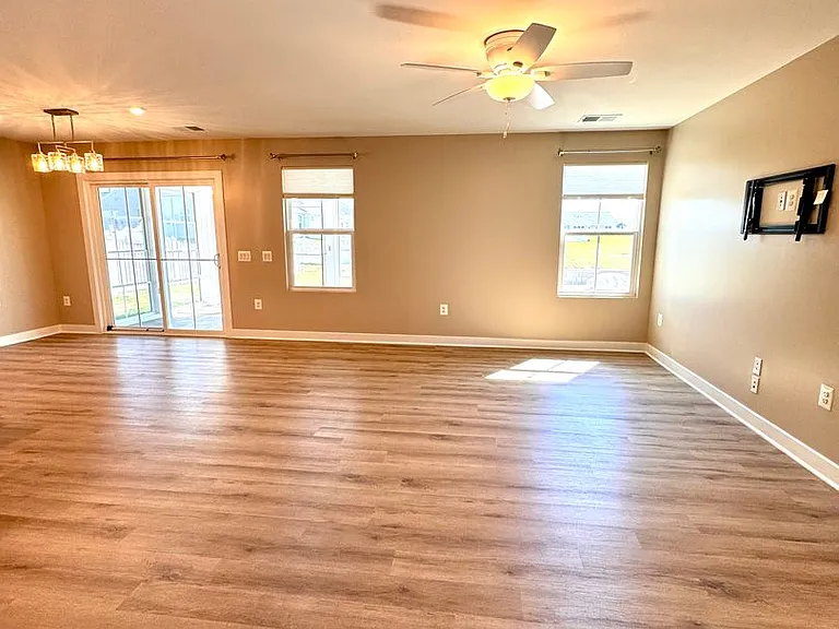46 S Peak Dr — Photo 6