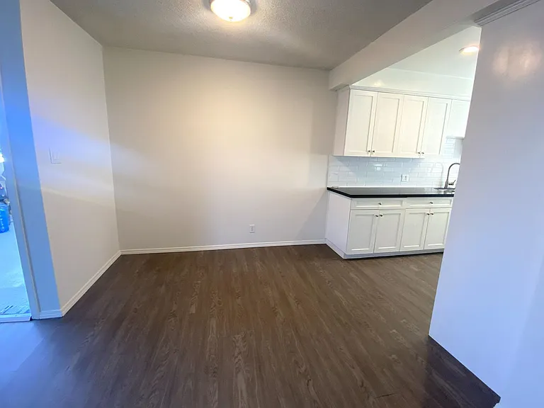 4821 W. 117th Street — Photo 7