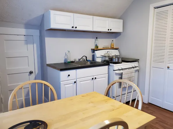 8 New St Unit 3, Seymour, CT 06483