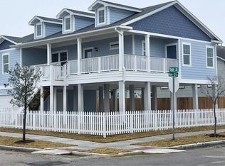 2201 56th St, Galveston, TX 77551