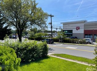 218 Wood Ave, Iselin, NJ 08830