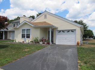 6 Dovetree Ct, Barnegat, NJ 08005