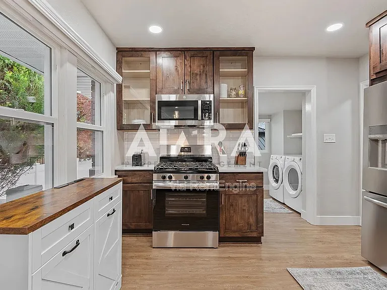 724 E Wilson Ave — Photo 20