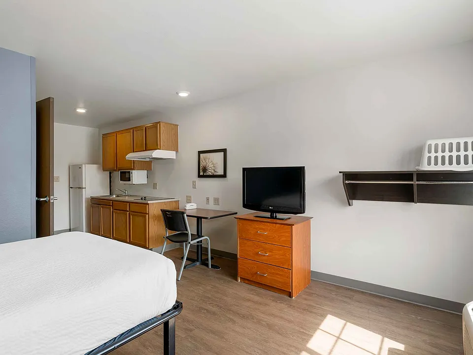 Studio Suite - 1 Full Bed
