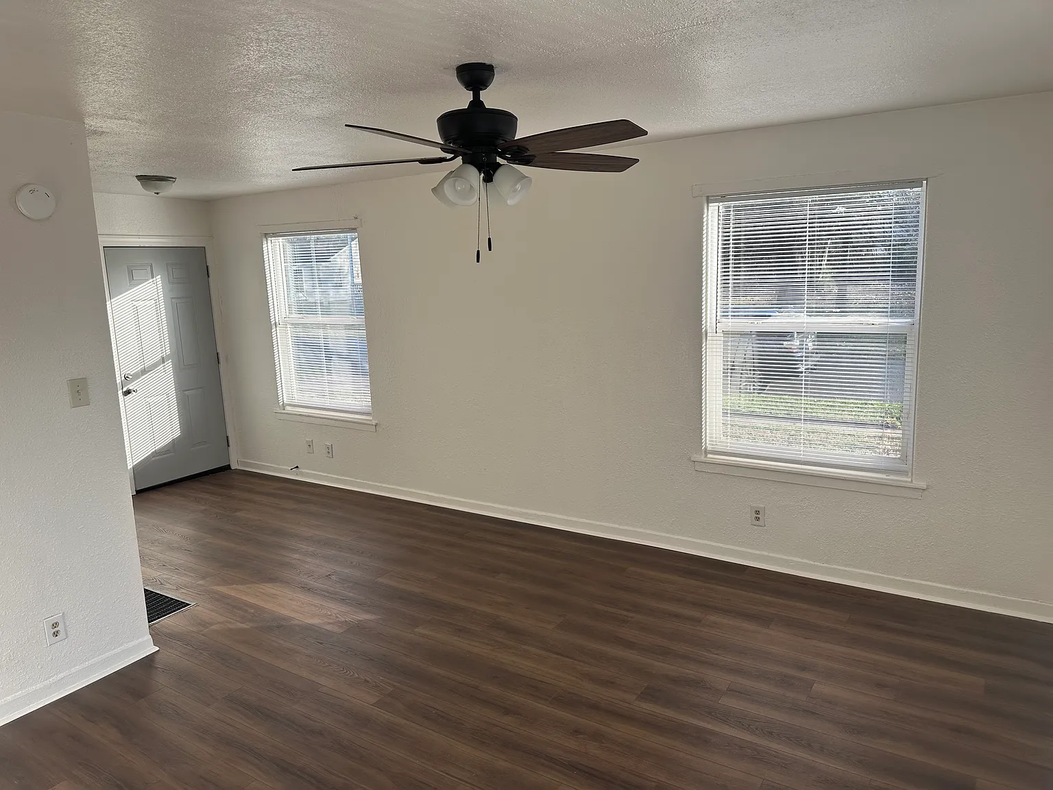 2 bed, 774 sqft, $850 — Photo 3