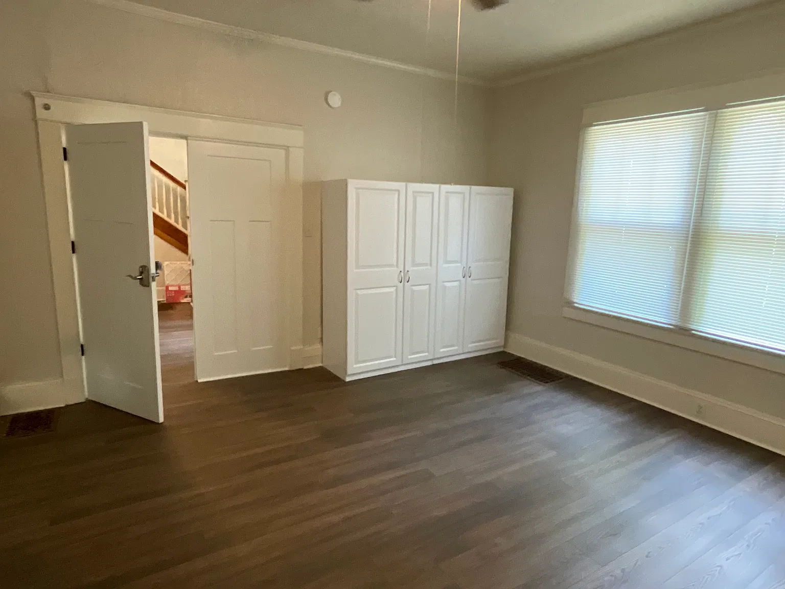 5 bed, 2715 sqft, $5,000 — Photo 2