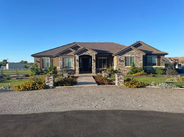 1385 Marshall Farm Ct, Overton, NV 89040