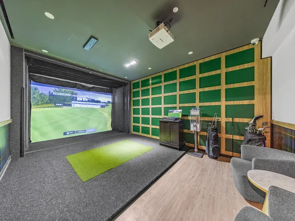 46-30 Center Boulevard image 19 of 31