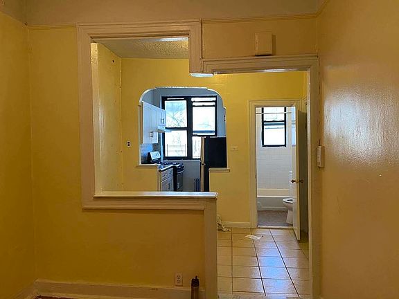 5th image of 2156 2nd Ave #A