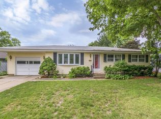 2740 Northview Dr, Marion, IA 52302