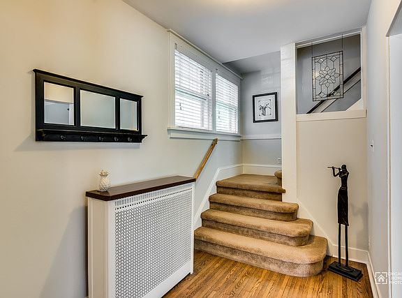5th image of 6636 N Bosworth Ave