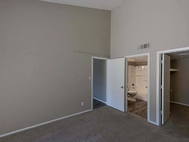 The Flats at Peoria — Photo 19